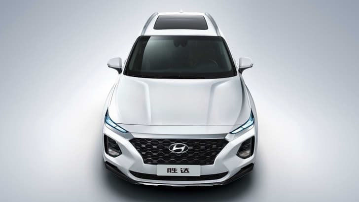 Hyundai Santa Fe (LWB) image gallery